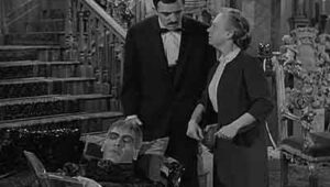 Los locos Addams: 1×17